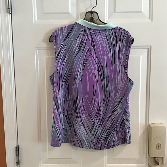 Coordinating golf outfit. Capris and shirt - Picture 5 of 5